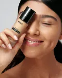 NOBEA Day-to-Day Fluid Foundation - Тональная основа: Трвалый подклад оттенок Soft beige 07, 28 ml — фото 6