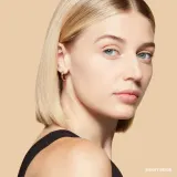 Bobbi Brown Sheer Finish Pressed Powder Relaunch - Нежный порошок в компакте оттенок Sunny Beige, 9 g — фото 3