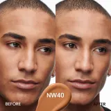 MAC Cosmetics Studio Radiance 24HR Luminous Lift Concealer - Корректор осветляющий, 11 мл, оттенок NW40 — фото 2