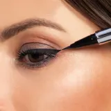ARTDECO High Precision - Подводка для глаз: eyeliner в жидкой форме 240.01 Black, 4 g — фото 2