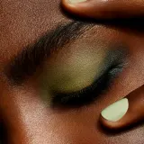 MAC Cosmetics Powder Kiss Soft Matte Eye Shadow - Тени для век, 1 г, оттенок Pre-Suede Me — фото 3