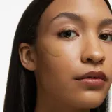 Inglot Skin Focused Care Face Foundation SPF 50 - Тональная основа с защитой SPF 50 оттенок Warm Olive, 30 ml — фото 3
