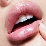 MAC Cosmetics Lipglass - Блеск для губ оттенок Cultured, 3 ml — фото 4