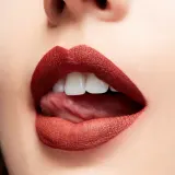 MAC Cosmetics Locked Kiss Ink 24HR Lipcolour - Долговременная матовая помадка в жидкой форме, 4 мл, оттенок Sophistry — фото 4