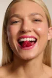 Say Hi Glassy Lips - Тонирующий бальзам для губ с пептидами оттенок Fuchsia, 10 ml — фото 7