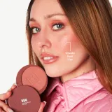 3INA The No-Rules Powder - Многофункциональный косметический продукт для макияжа глаз, губ и лица, matte bronzer, 8 г, оттенок 504 - Classic nude, shimmer — фото 2