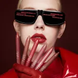 NARS POWERMATTE HIGH-INTENSITY LIP PENCIL - Трендовая контурная карандаш для губ с матовым финишем оттенок WALKYRIE, 2 g — фото 5