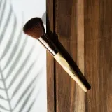 So Eco Blush Brush - Кисть для щек с гипоаллергенными волокнами, 1 szt. — фото 2