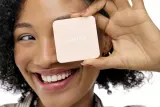 Notino Mirrors Magnifying Compact Mirror - Косметическое зеркало Beige, 1 szt. — фото 3