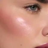 ZOEVA Velvet Love Liquid Highlighting Blush - Румяна в жидкой форме с эффектом осветления оттенок Pink Nectar, 13 ml — фото 3