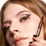 3INA The Color Pen Eyeliner - Подводка для глаз в виде карандаша, 1 мл, оттенок 575 - Brown — фото 4