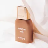 Sisley Phyto-Teint Nude - Розово-осветляющий увлажняющий тональный крем для естественного вида, 30 мл, оттенок 6N Sandalwood — фото 3