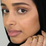 Nudestix Nudies Glow - Многофункциональный хайлайтер в стике, 7 г, оттенок Brown Sugar Baby — фото 3