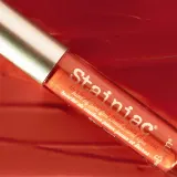 theBalm Stainiac Lip And Cheek Stain - Многофункциональный косметический продукт для макияжа губ и щек оттенок Beauty Queen, 4 ml — фото 6