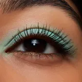 MAC Cosmetics Lash Dry Shampoo Mascara Refresher - Тушь для ресниц, придающая объем и разделяющая ресницы, 1 g — фото 4