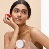 Shiseido HANATSUBAKI HAKE Polishing Face Brush - Кисть для нанесения косметики в жидкой и порошковой форме, 1 szt. — фото 5