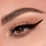 theBalm Schwing Liquid Eyeliner - Подводка для глаз в жидкой форме, 1 мл, оттенок Brown — фото 2
