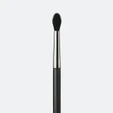 MAC Cosmetics Brush 224S Tapered Blending - Кисть для нанесения теней на веки 224S, 1 szt. — фото 2