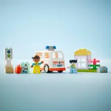 Конструктор LEGO DUPLO Town 10447 Машина скорой помощи с водителем — фото 8