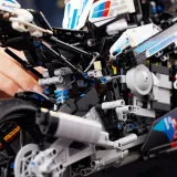 Конструктор LEGO Technic BMW M 42130 1000 RR — фото 5
