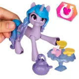 Hasbro F6112 — Набор «Чаепитие» с фигуркой пони Иззи Мунбоу и 20 аксессуарами Май Литл Пони F6112 — фото 7