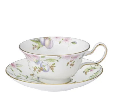 Wedgwood Чайная чашка Sweet Plum 180 мл с блюдцем Пион 1053524