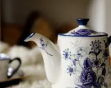 Kitchen Craft Чайник London Pottery 900 мл Голубая роза LPBRTPOT4BLU — фото 3