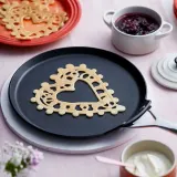 Le Creuset Сковорода PRO 24см с антипригарным покрытием для блинов 51106240010002 — фото 4