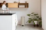 Brabantia Контейнер для мусора NewIcon, 30 л, мягкий бежевый 149962 — фото 2