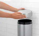 Brabantia Контейнер для мусора Slide Bin 5л, матовая сталь 477546 — фото 5