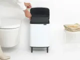 Brabantia Контейнер для мусора Bo Touch Hi 12л белый 227240 — фото 2