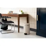 Brabantia Контейнер для мусора NewIcon 12л, мягкий бежевый 149924 — фото 2