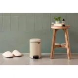 Brabantia Контейнер для мусора NewIcon 5л, мягкий бежевый 149900 — фото 3