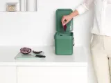 Brabantia Контейнер для мусора Sort & Go 6л зеленый 129841 — фото 5