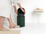 Brabantia Контейнер для мусора NewIcon 5л зеленый 304026 — фото 2