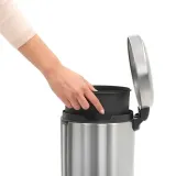 Brabantia Контейнер для мусора NewIcon 5л, матовая сталь 112102 — фото 3