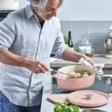 KitchenAid Чугунная кастрюля 26 см 5,2 л розовая EAN 4894871026407 — фото 4