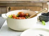 KitchenAid Чугунная кастрюля 22 см 3,3 л крем EAN 4894871009417 — фото 2