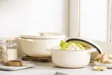 KitchenAid Чугунная кастрюля 22 см 3,3 л крем EAN 4894871009417 — фото 6