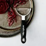 Microplane Горизонтальная овощечистка Y julienne черная EAN 098399480831 — фото 4