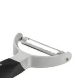 Microplane Горизонтальная овощечистка Y зубчатая черная EAN 098399480824 — фото 4