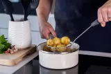 KitchenAid Ложка для процеживания Coreline серая EAN 5057982102623 — фото 3