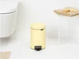 Brabantia Контейнер для мусора NewIcon 3 л желтый EAN 8710755233760 — фото 2