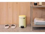 Brabantia Контейнер для мусора NewIcon 3 л желтый EAN 8710755233760 — фото 6