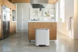 Brabantia Контейнер для мусора Bo 2x30 л белый EAN 8710755211447 — фото 2