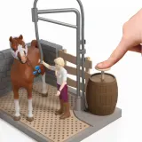 Schleich S 42792 — Мойка для лошадей Софии с мерином American Saddlebred Horse Club — фото 2
