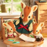 Epoch 5639 — Sylvanian Families «Семья длинношеих жирафов» 5639 — фото 5