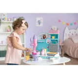 Smoby 350409 — Кафе-мороженое с машиной для мороженого, вафельницей и 20 аксессуарами Кукольный домик Габби 350409 — фото 8