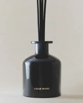 Zara Home Аромадиффузор Cedar Wood 250 мл, тростниковые палочки микадо, аромат древесный, Коричневый