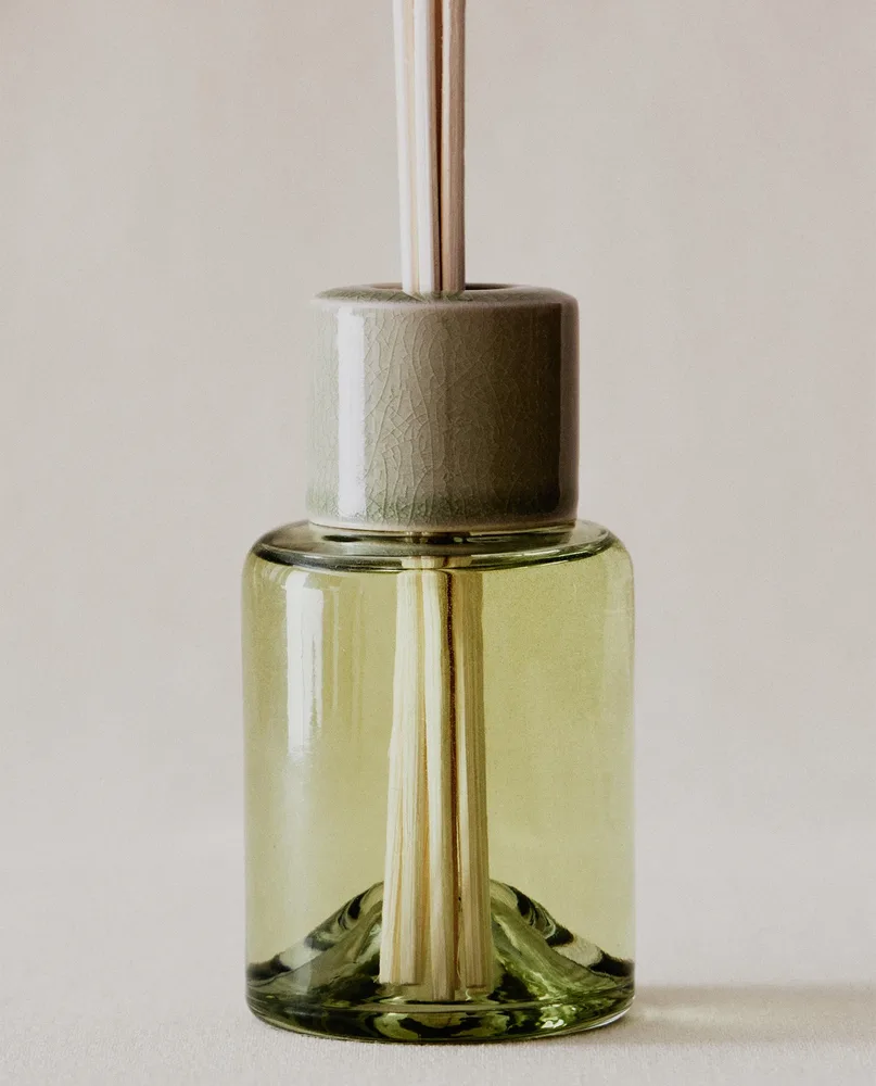 Zara Home Аромадиффузор Musky Petals 190 мл, тростниковые палочки микадо, аромат цветочный древесный, Розовый